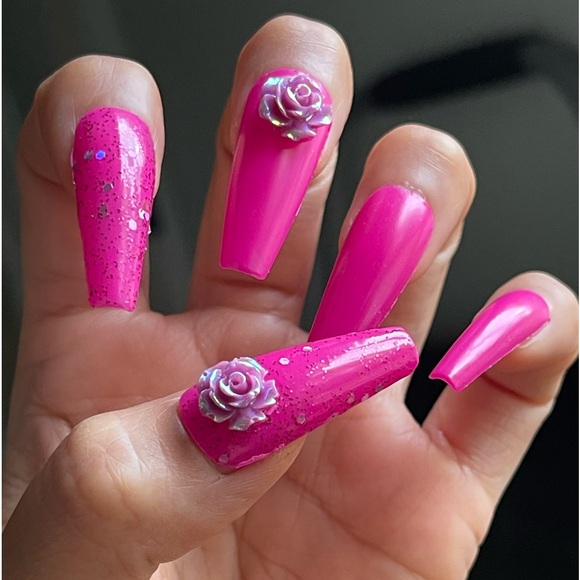 Pink w 3D Rose 🥀 PRESS ON NAIL. - Picture 4 of 5